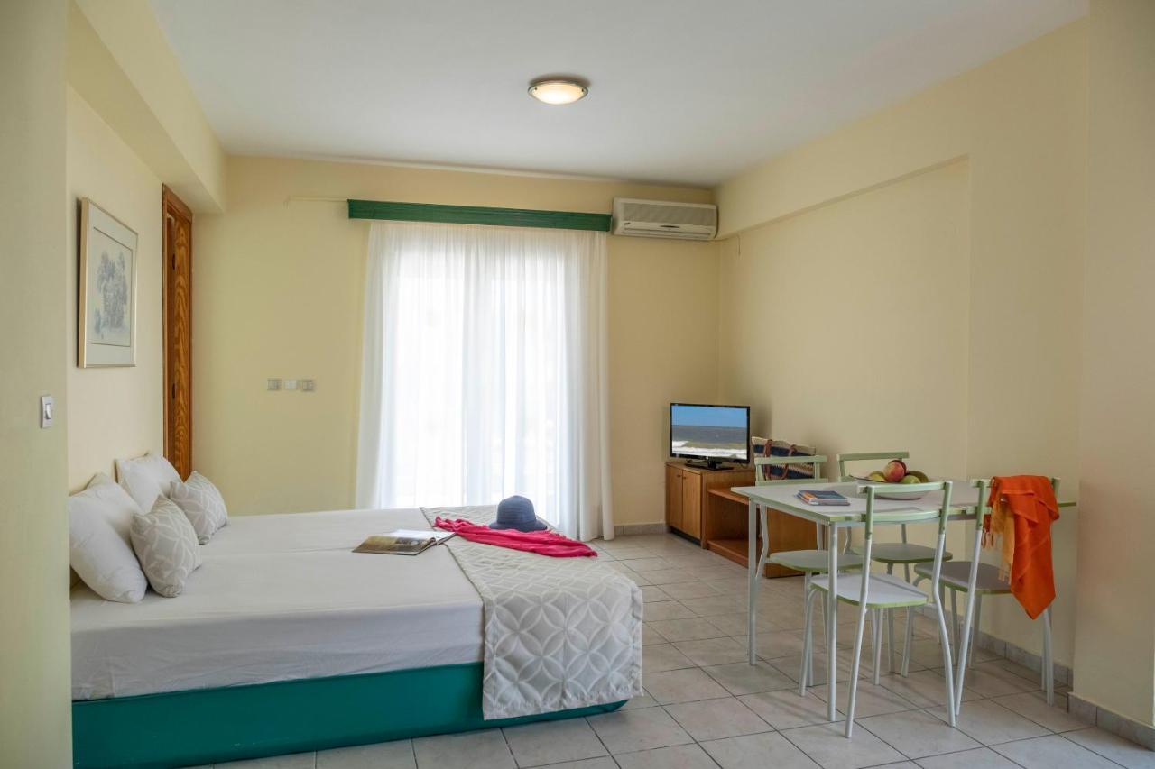 Aristides Aparthotel *
